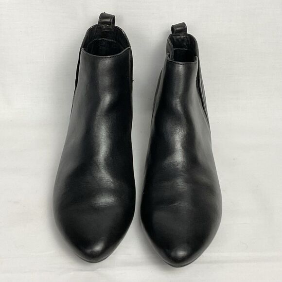 Born Remo Black Leather Booties Pull On Boot Shoe Sz 7 Flat Boots - Picture 6 of 7